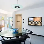 Casa Su Due Piani Con Tre Camere E Due Bagni Nel Salento アパート *