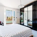 アパート Casa Su Due Piani Con Tre Camere E Due Bagni Nel Salento トゥーリエ