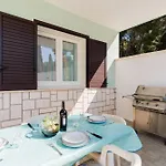 Casa Su Due Piani Con Tre Camere E Due Bagni Nel Salento トゥーリエ