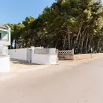 Casa Su Due Piani Con Tre Camere E Due Bagni Nel Salento アパート トゥーリエ