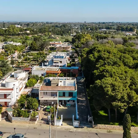 Casa Su Due Piani Con Tre Camere E Due Bagni Nel Salento * トゥーリエ