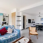 Casa Su Due Piani Con Tre Camere E Due Bagni Nel Salento 아파트 *