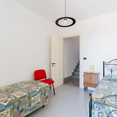 Apartment Casa Giardino: Cozy 3-bedroom Retreat With Wi-fi And Bbq