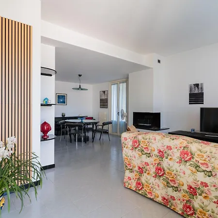 Casa Giardino: Cozy 3-bedroom Retreat With Wi-fi And Bbq