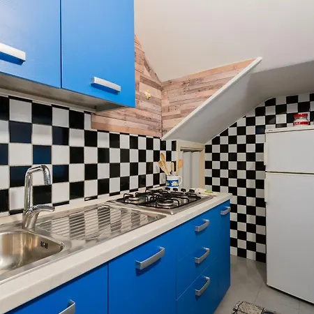 Apartment Casa Giardino: Cozy 3-bedroom Retreat With Wi-fi And Bbq Tuglie