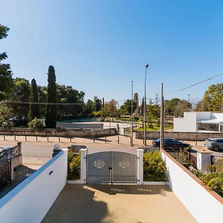 Casa Giardino: Cozy 3-bedroom Retreat With Wi-fi And Bbq Apartment *