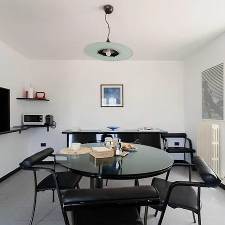Casa Su Due Piani Con Tre E Due Bagni Nel Salento