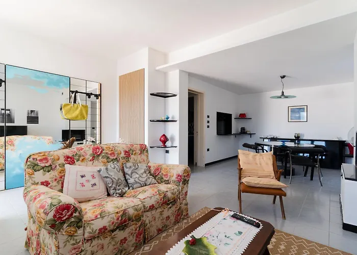 Casa Su Due Piani Con Tre Camere E Due Bagni Nel Salento Appartement *