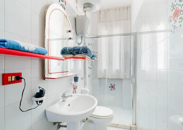 Casa Su Due Piani Con Tre Camere E Due Bagni Nel Salento *