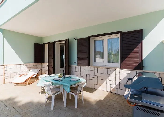 Appartement Casa Su Due Piani Con Tre Camere E Due Bagni Nel Salento *