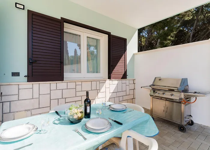 Casa Su Due Piani Con Tre Camere E Due Bagni Nel Salento Tuglie